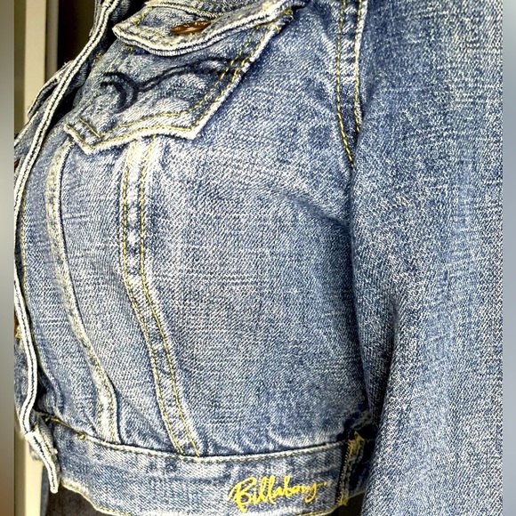 Billabong Woman's Cropped Jean Jacket: Size Medium. - Picture 7 of 7